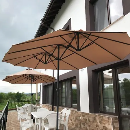 хармони בית הארחה Shiroki Dol