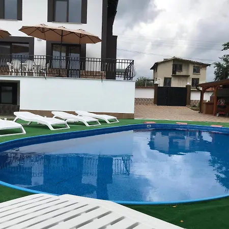 בית הארחה хармони Shiroki Dol